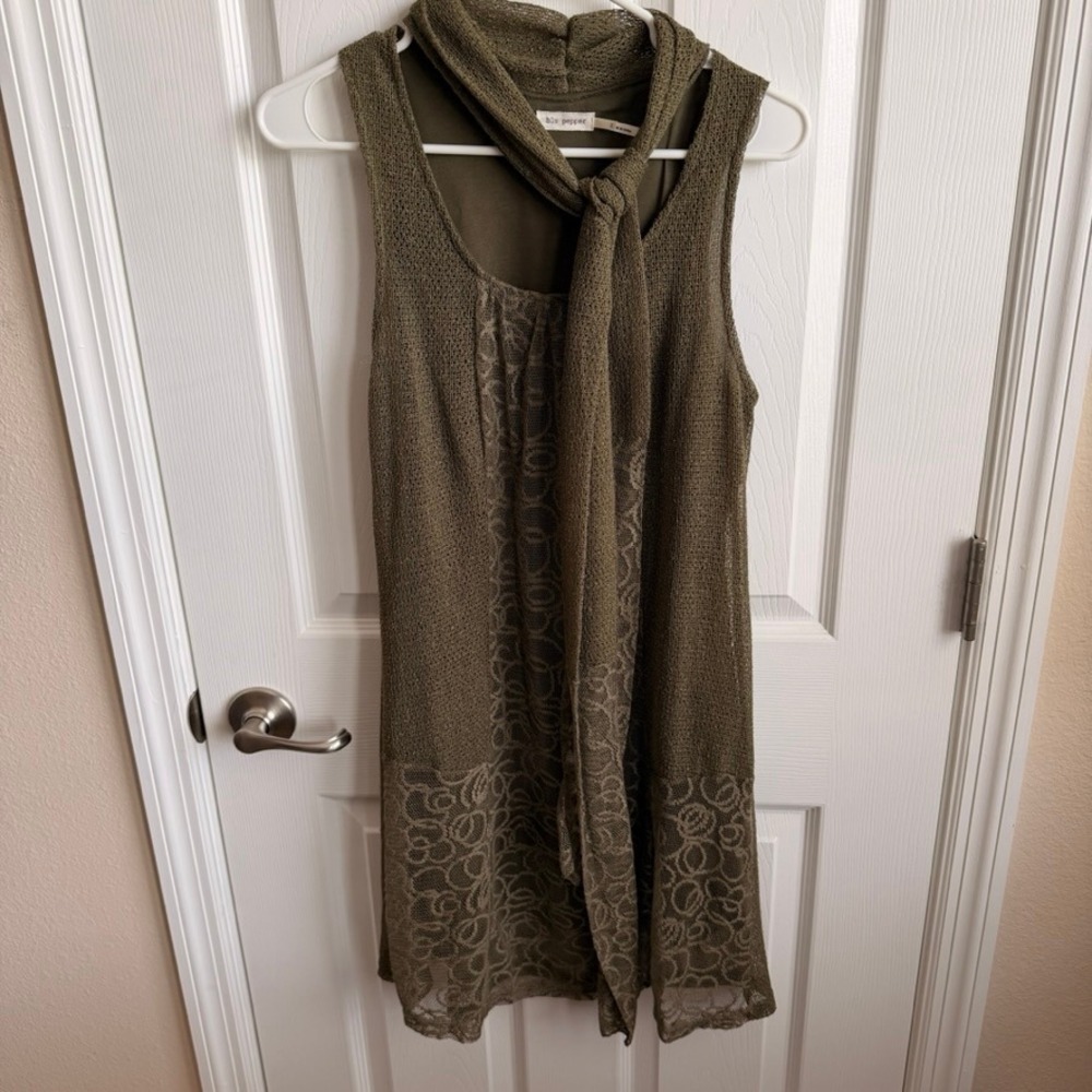 Blu Pepper Olive Green Lace Knit Tie Neck Sleeveless Shift Dress Womens Small